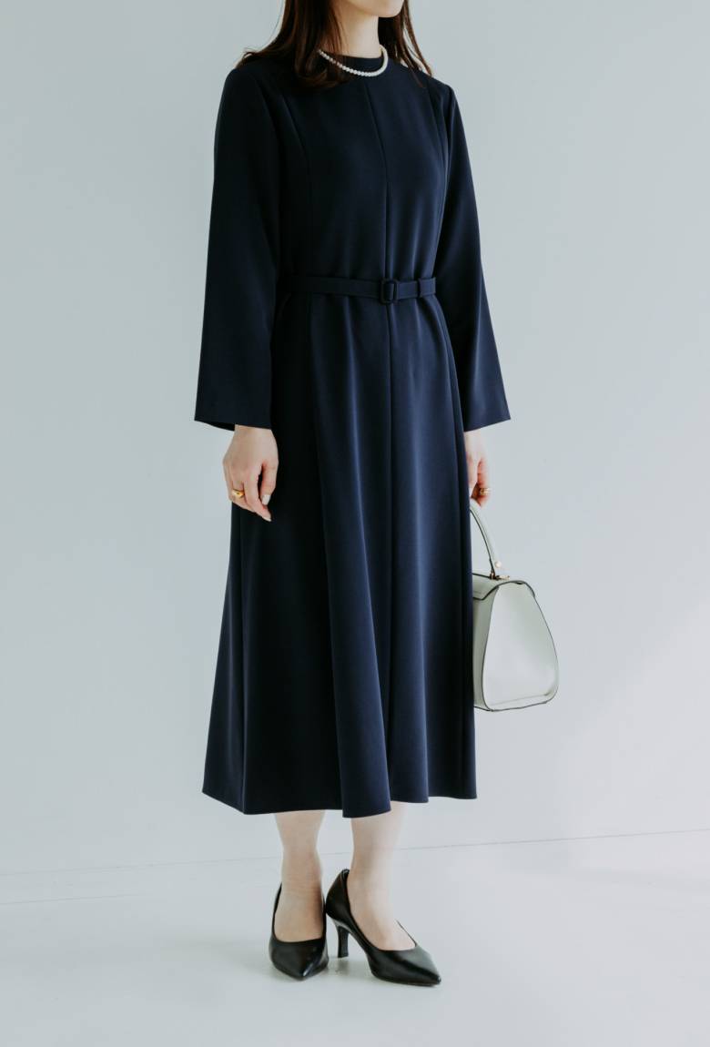 〈デミルクス ビームス〉のワンピース