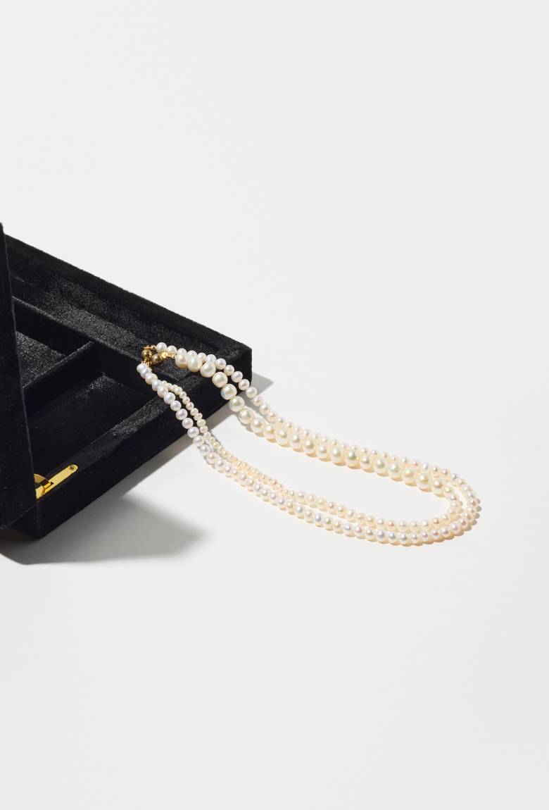 〈ジュール クチュール〉の別注4WAY淡水パールネックレス