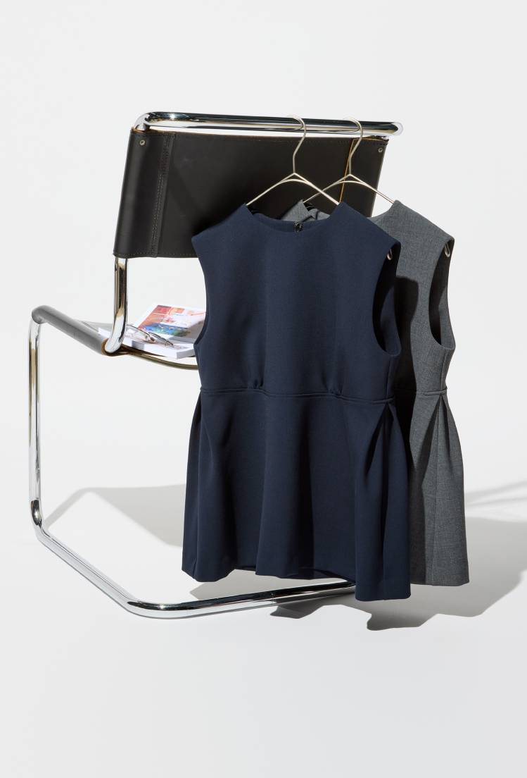 〈エッフェ ビームス〉のノースリーブブラウス