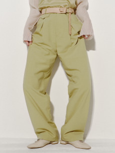 Ray BEAMS Spring & Summer 2021 Season Styling vol.2 Cozy & Chic, Conjunction And The New Age Strollers RB_April_Look No.2 Aki Furuie
			VillD Director&Designer 163(cm)