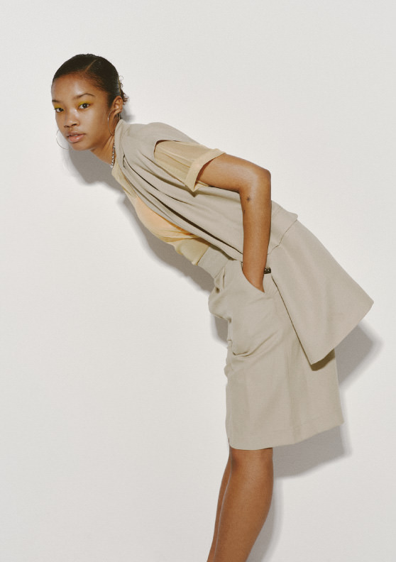 Ray BEAMS Spring & Summer 2021 Season Styling vol.2 Cozy & Chic, Conjunction And The New Age Strollers RB_April_Look No.4 Leiya Salis
			Producer , Tatoo Artist 172(cm)