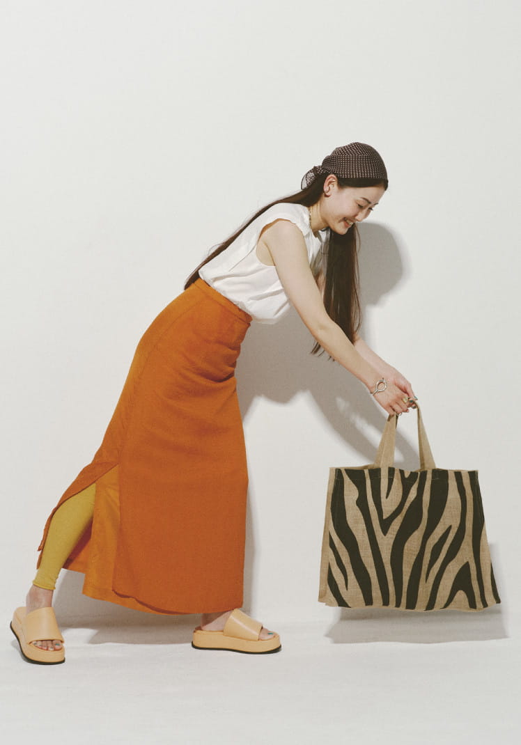 Ray BEAMS Spring & Summer 2021 Season Styling vol.3 Cozy & Chic, Conjunction And The New Age Strollers RB_May_Look No.5 Fukumi Tate
			BEAMS Shinmarunouchi Shop Staff 168(cm)