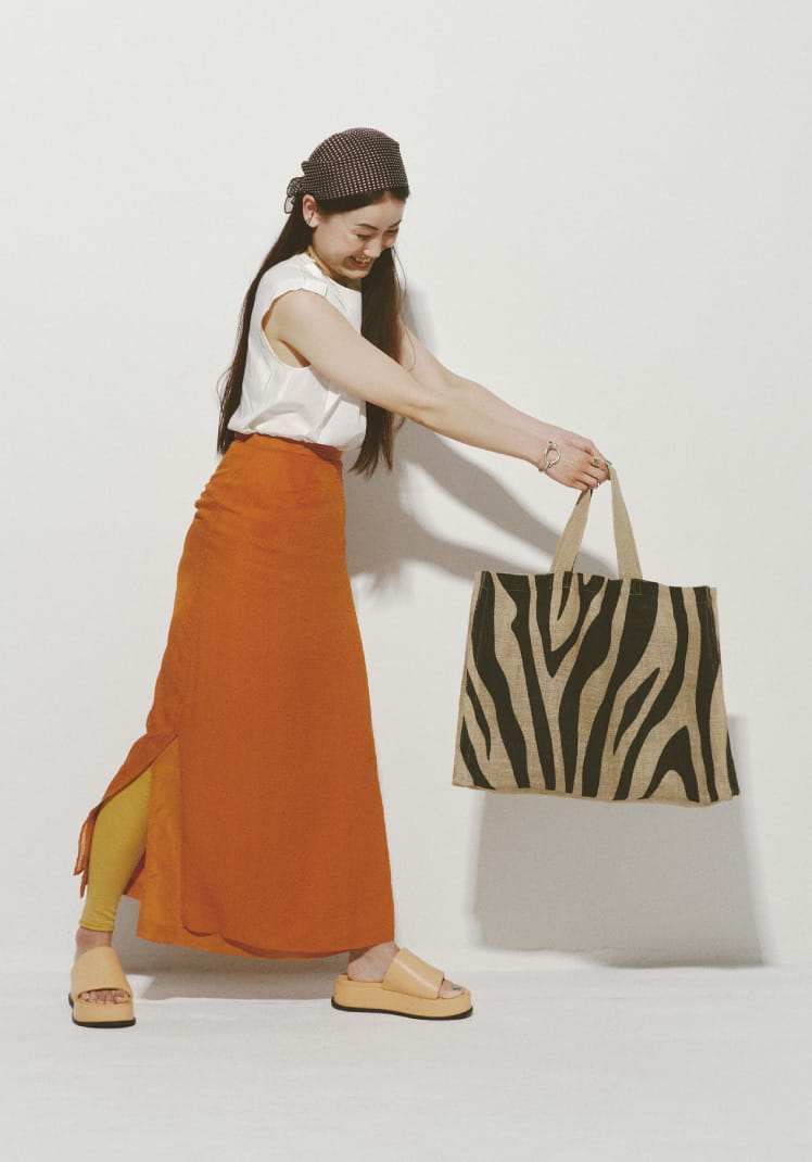 Ray BEAMS Spring & Summer 2021 Season Styling vol.3 Cozy & Chic, Conjunction And The New Age Strollers RB_May_Look No.5 Fukumi Tate
			BEAMS Shinmarunouchi Shop Staff 168(cm)