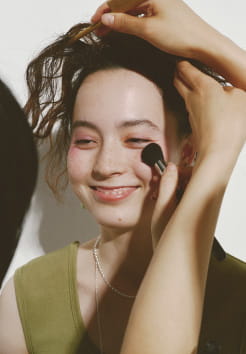 Ray BEAMS Spring & Summer 2021 Season Styling vol.3 Cozy & Chic, Conjunction And The New Age Strollers RB_May_Look No.1 Miiya Kudo
			Model 171(cm)