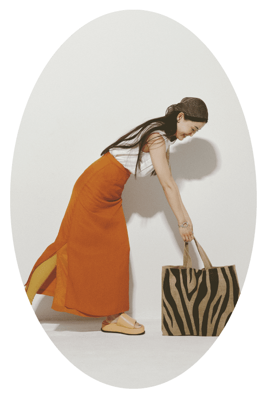 Ray BEAMS Spring & Summer 2021 Season Styling vol.3 Cozy & Chic, Conjunction And The New Age Strollers RB_May_Look No.5 Fukumi Tate
			BEAMS Shinmarunouchi Shop Staff 168(cm)