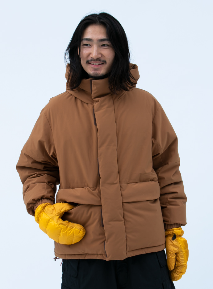 750フィルパワーのリバーシブルダウンジャケット | BEAMSの百名品