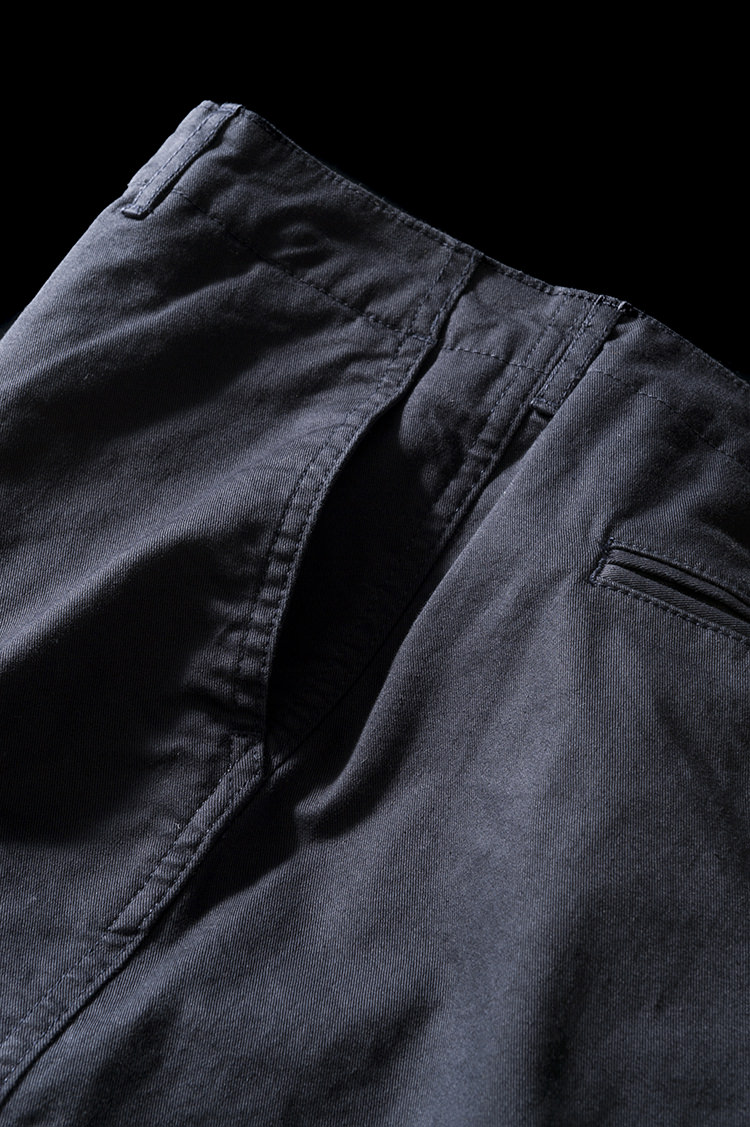 ストレッチテーパードのチノパンツ | BEAMSの百名品 | BEAMS BEST 100