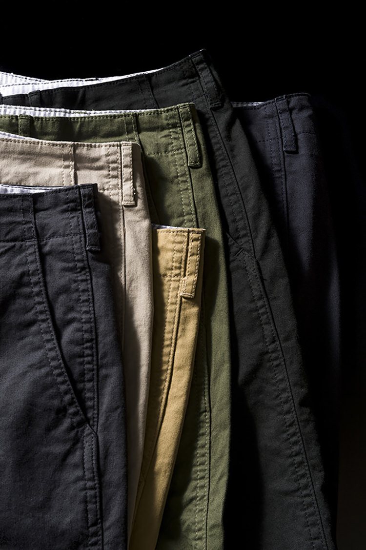 ストレッチテーパードのチノパンツ | BEAMSの百名品 | BEAMS BEST 100
