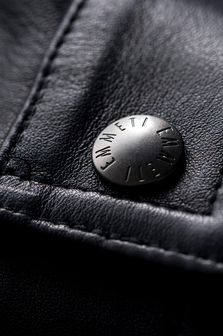 エンメティ〉の別注ラムスキンシングルライダースジャケット | BEAMSの