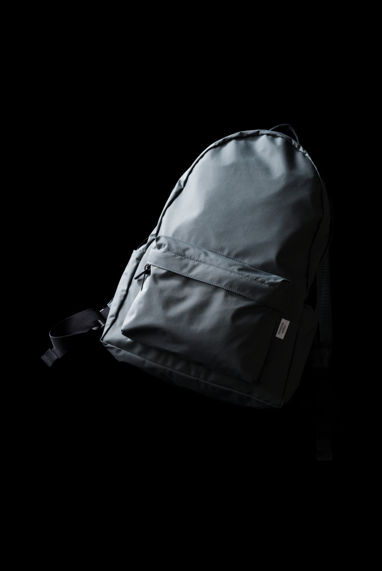 スタンダードサプライ〉の別注デイリーデイパック | BEAMSの百