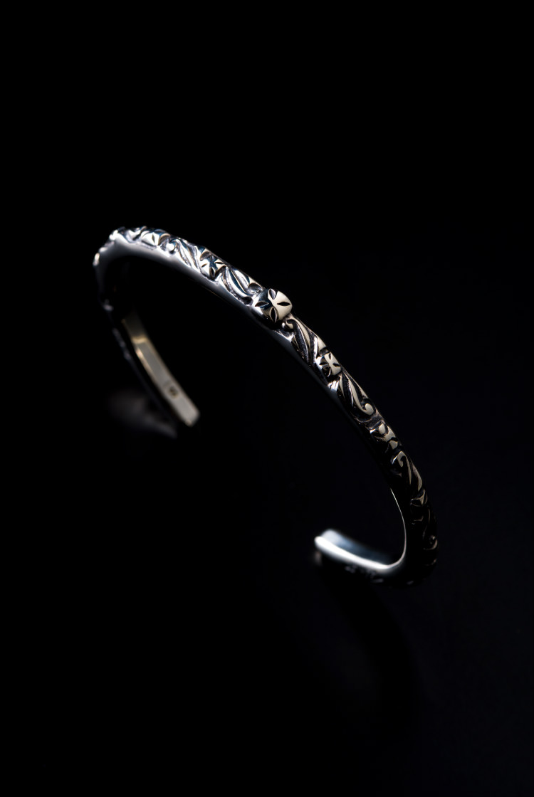 ビルウォールレザー〉のバングル | BEAMSの百名品 | BEAMS BEST 100