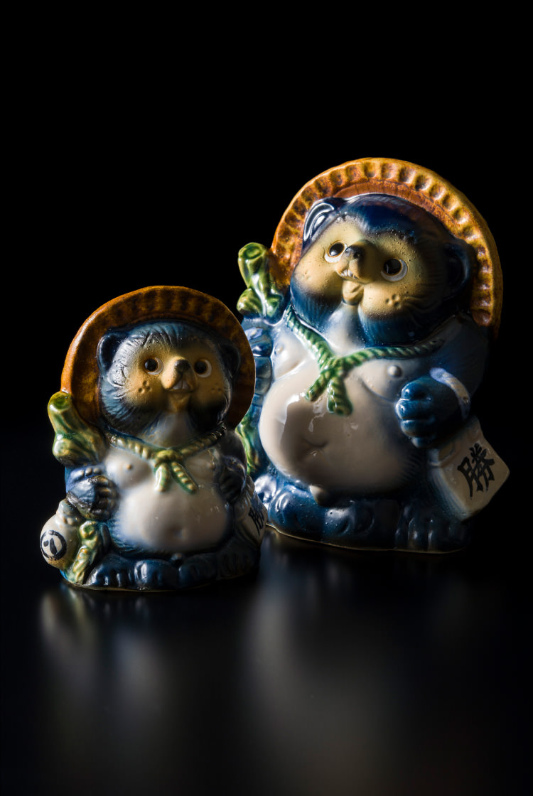 信楽焼〉の必勝たぬき | BEAMSの百名品 | BEAMS BEST 100