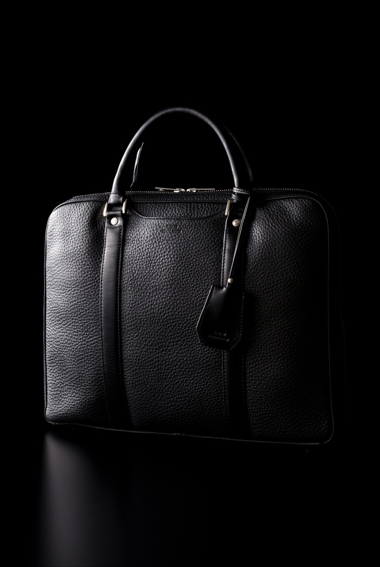 【BEAMSの百名品】SEEKER Briefcase シーカー〉のレザーブリーフケース | BEAMSの百名品 | BEAMS BEST 100
