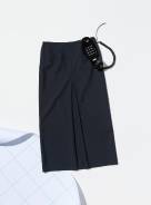 〈デミルクス ビームス〉のスカート