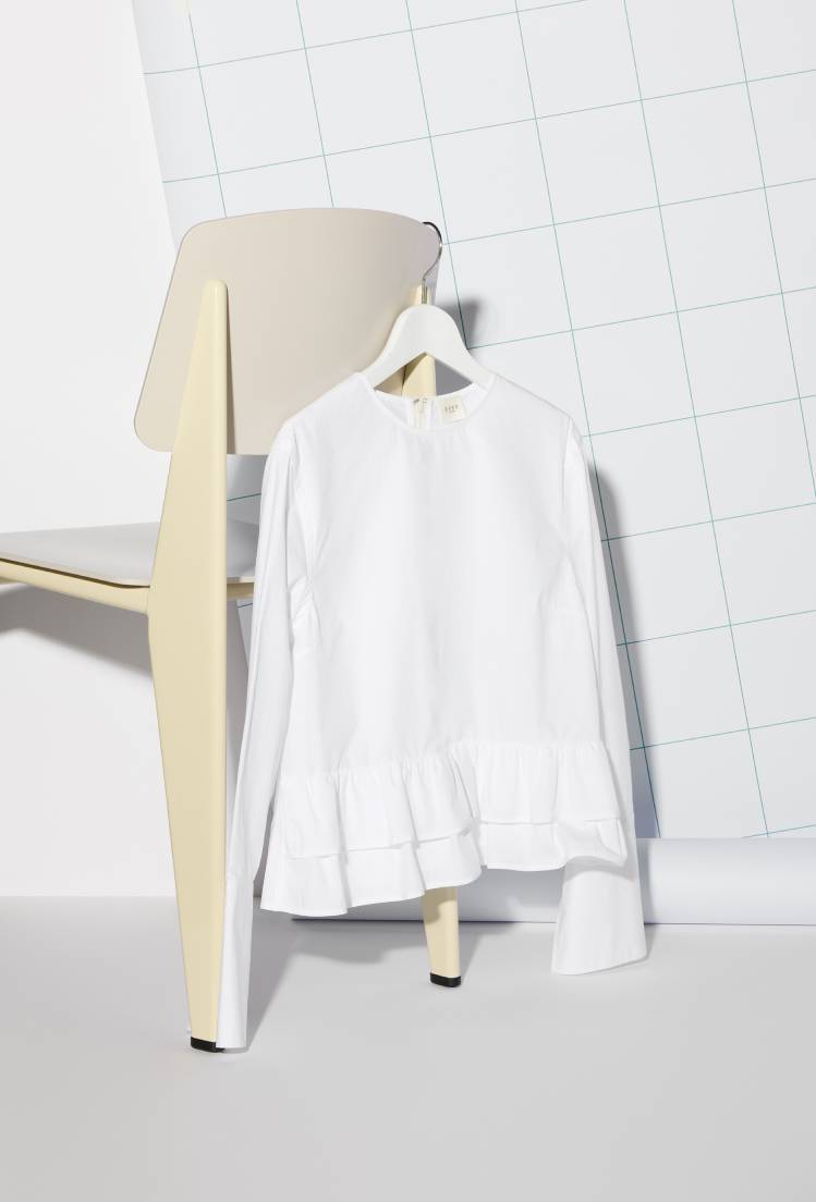 〈エッフェビームス〉のブラウス