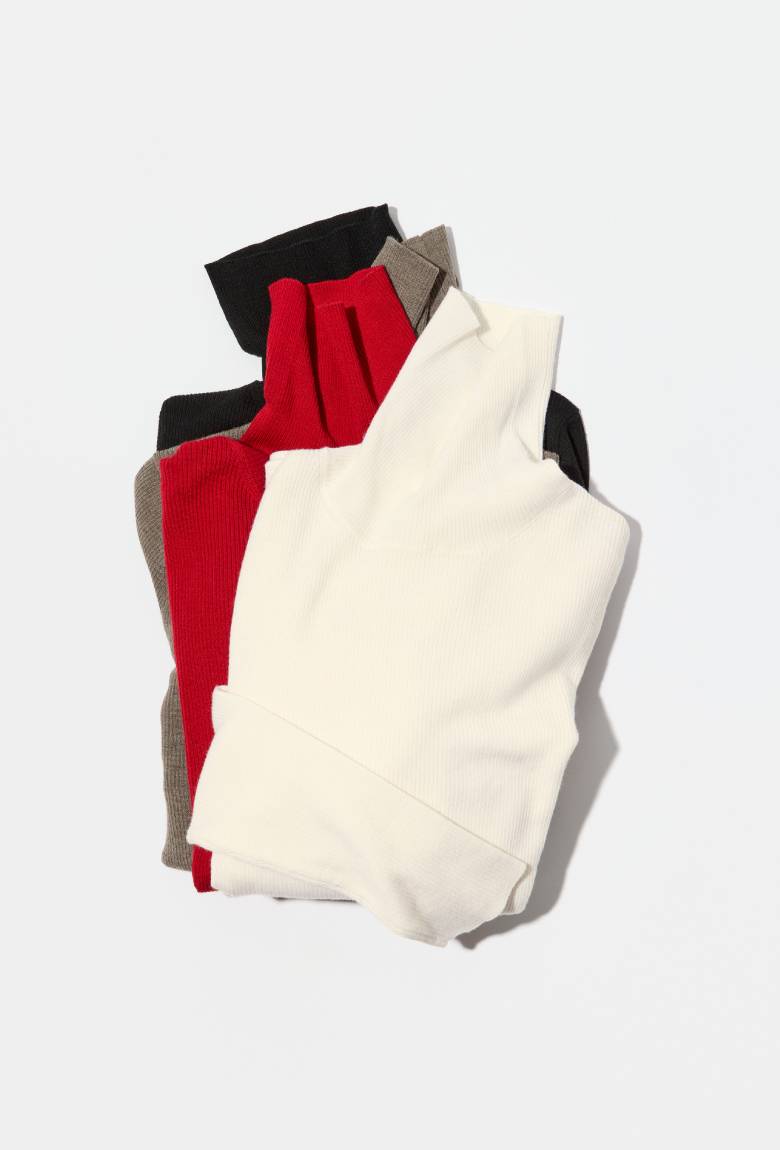 〈デミルクス ビームス〉のタートルネックニット