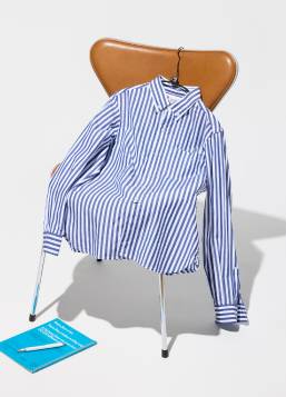 〈ビームス ボーイ〉のストライプシャツ