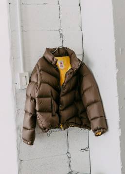 〈シエラ デザインズ〉の別注2WAYダウン