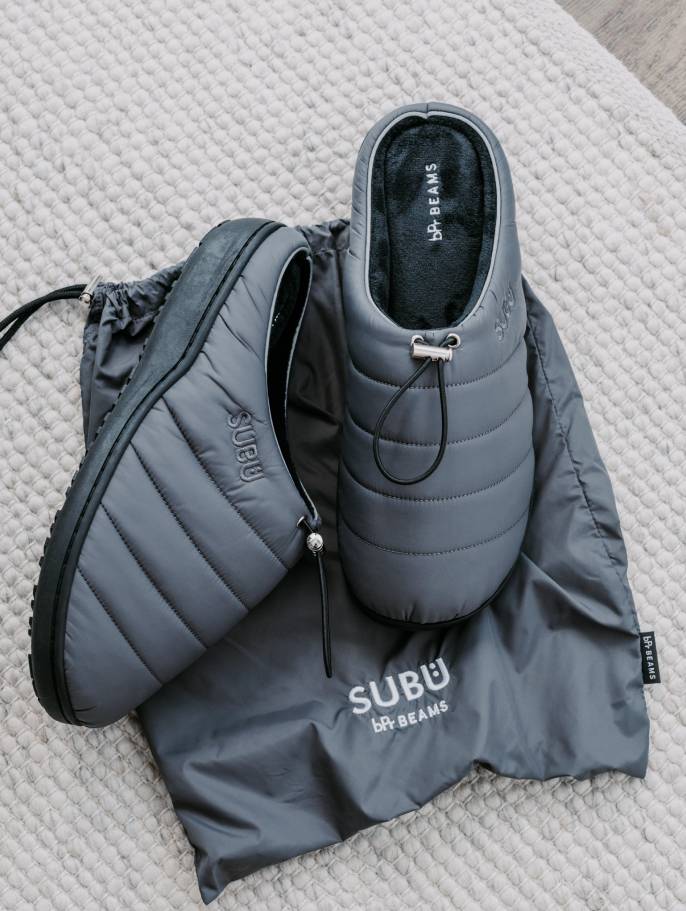 〈スブ〉の別注サンダル