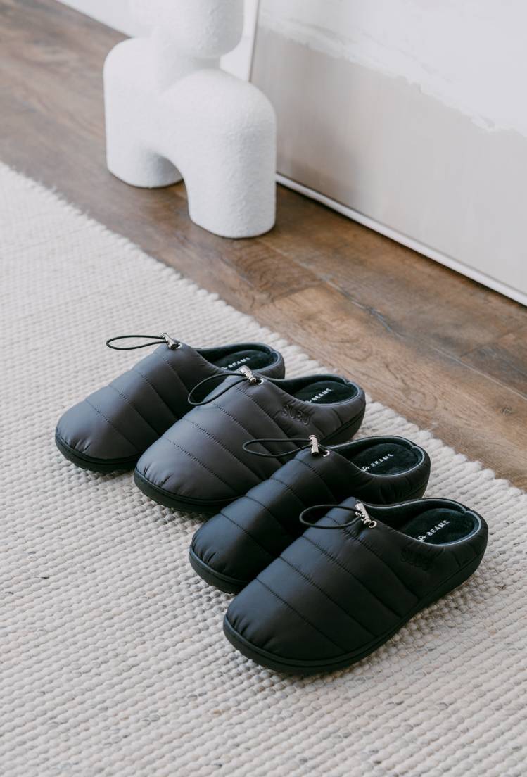 〈スブ〉の別注サンダル