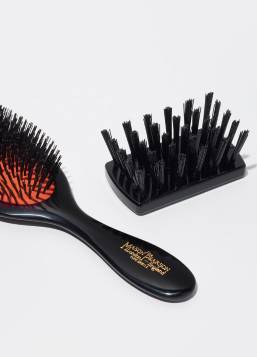 〈メイソンピアソン〉のヘアブラシ
