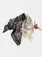 〈マニプリ〉のスカーフ