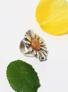 〈オトロアクセソリオ〉のフラワーリング