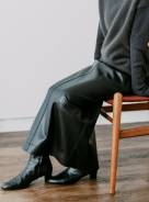 〈デミルクス ビームス〉のスカート