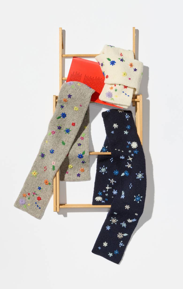 〈ビームス ボーイ〉のマフラー