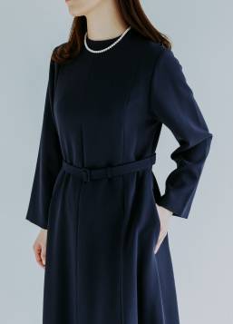 〈デミルクス ビームス〉のワンピース