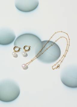 〈マリハ〉のパールジュエリー