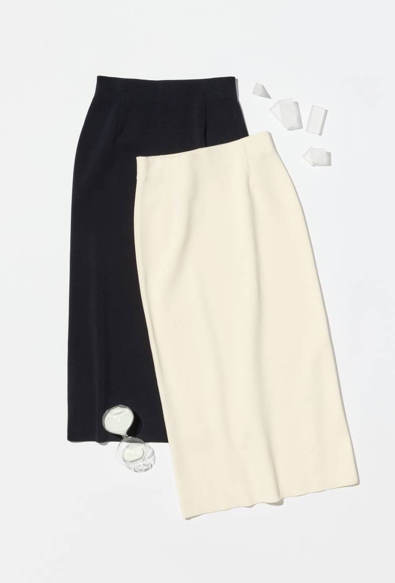 〈デミルクス ビームス〉のタイトスカート