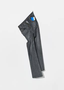 〈ビームス ジャパン〉のフレアデニム