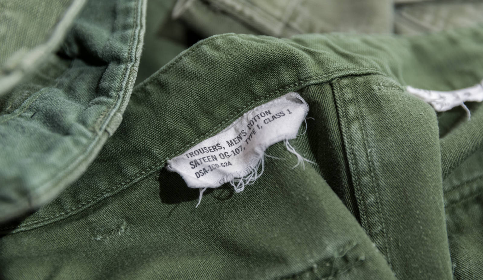 BEAMS PLUS: Green Drawstring Cargo Pants