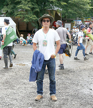 �r�� �r��