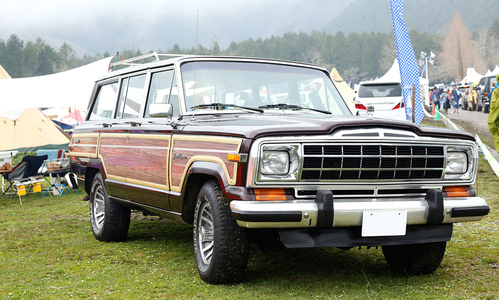 JEEP GRAND WAGONEER
