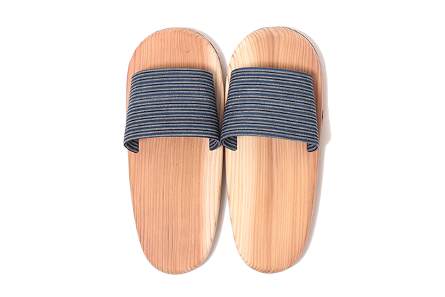Wood slippers
