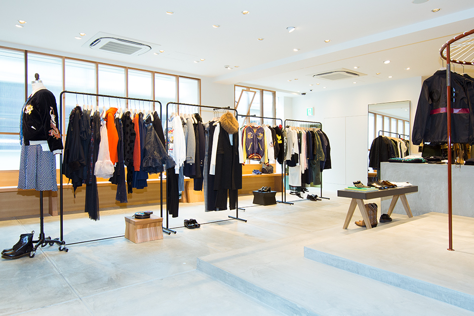 LOCATION | BEAMS WOMEN SHIBUYA